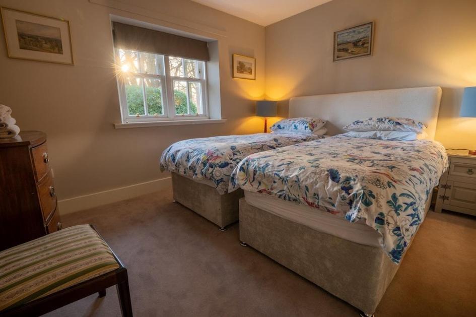 Foulis Castle Gate Lodge Evanton 외부 사진